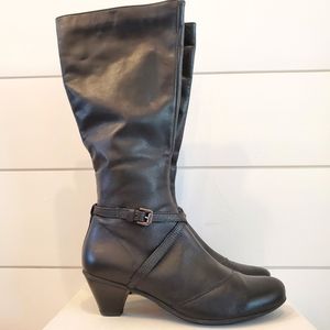 La CANADIENNE Tall Kitten Heel Boots